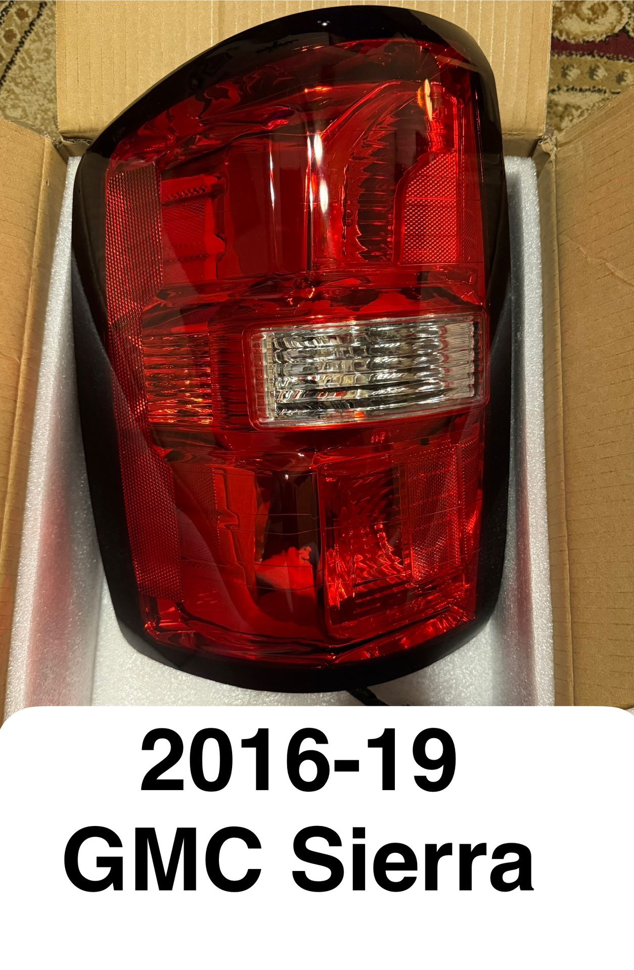 2016-19 GMC Sierra Tail Light New
