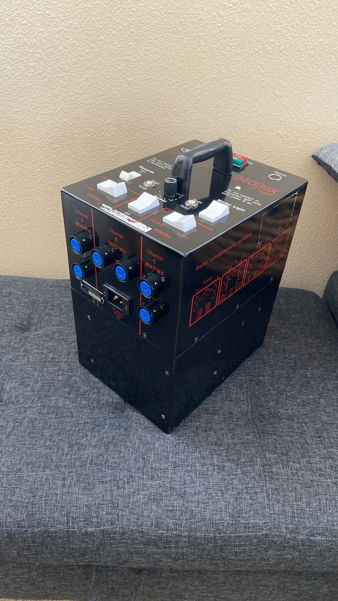 Speedotron 2403cx LV Trigger Variable Power Control