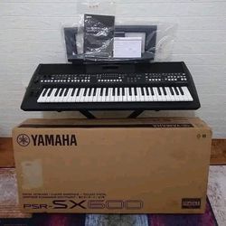 Keyboard Yamaha PSR-sx600
