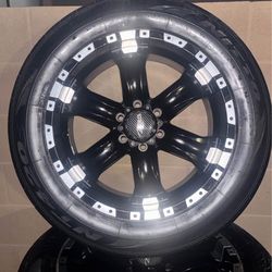 Tires with rims