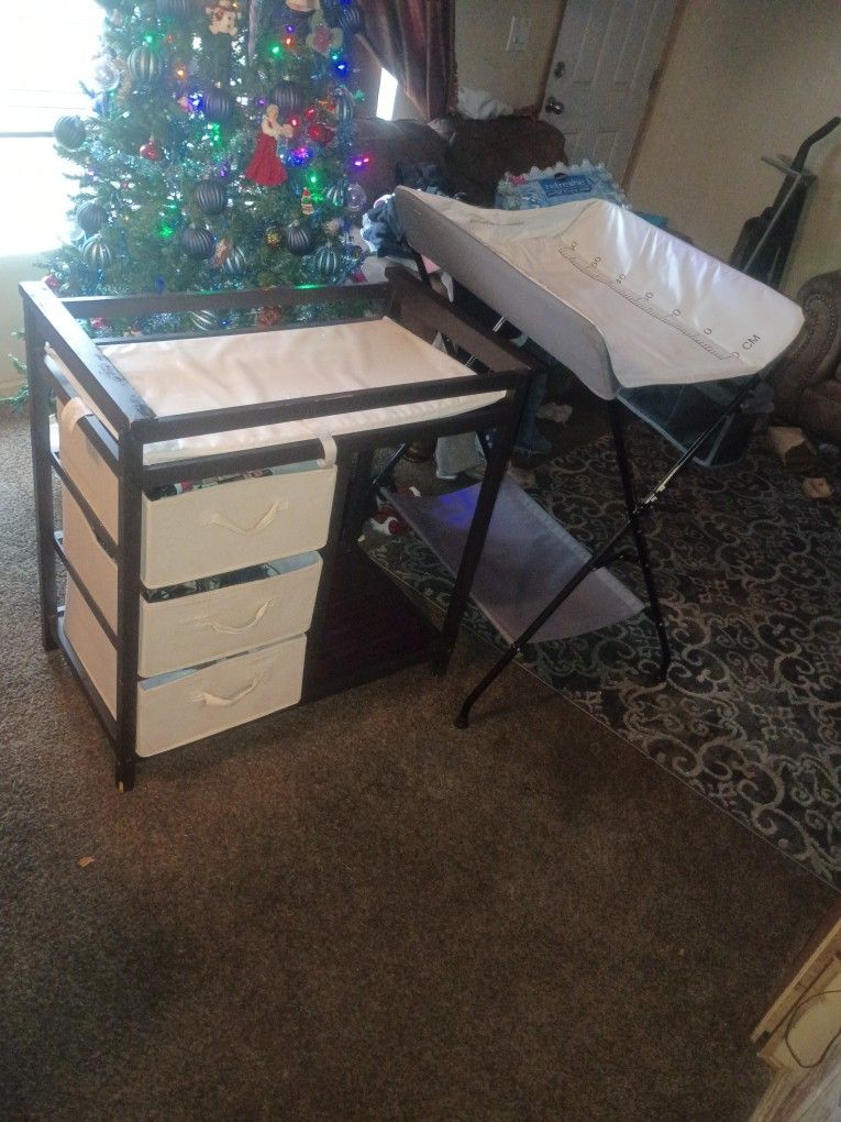Baby Changing Table With 3 Drawers And Height Table