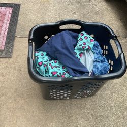 A Few Covers For Bed, And 3 Pillows Cases With The Black Laundry Hamper, Get Ready For School ( NO SHIPPING)