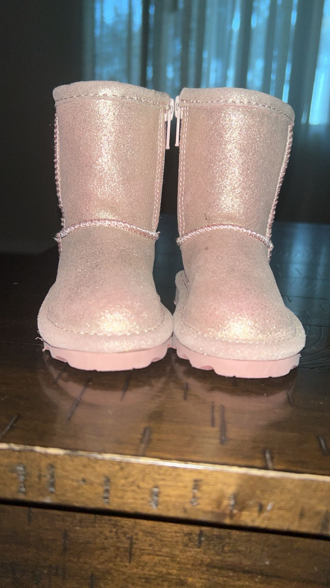 Bear paw Toddler Boots 6c Size 6