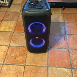 JBL 300 Bluetooth Speaker 