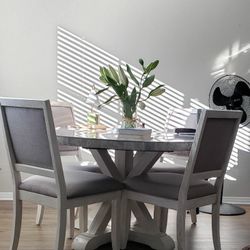 Beautiful Dining Set 