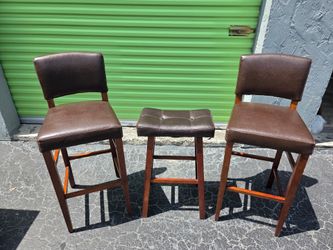 3 COUNTER HEIGHT BARSTOOLS, BROWN, LEATHER AND WOOD – GREAT CONDITION