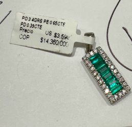 Colombian Muzo Emerald & Diamond Pendant