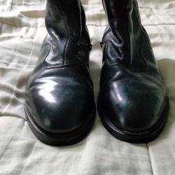 Black Leather Boots 🥾