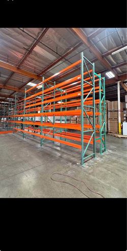 Heavy Duty Pallet Racking System in Good Condition ‼️🚛