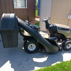 Craftman Riding Lawn Mower