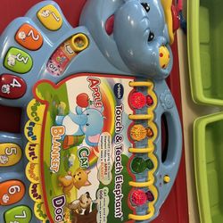 Vetch Touch And Learn Elephant Toy