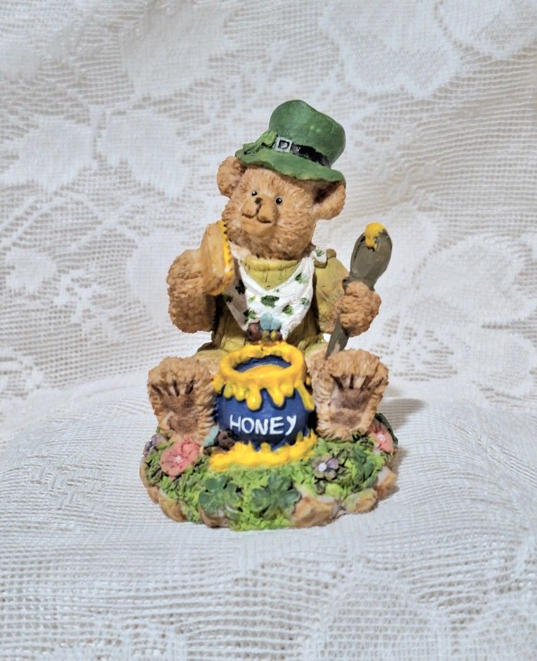 Irish bear figurine, St. Patrick's Day, w/honey pot, made of resin, textured fur