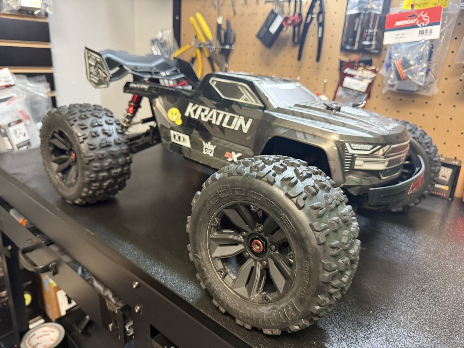 Arrma Kraton Exb 8S Like New 