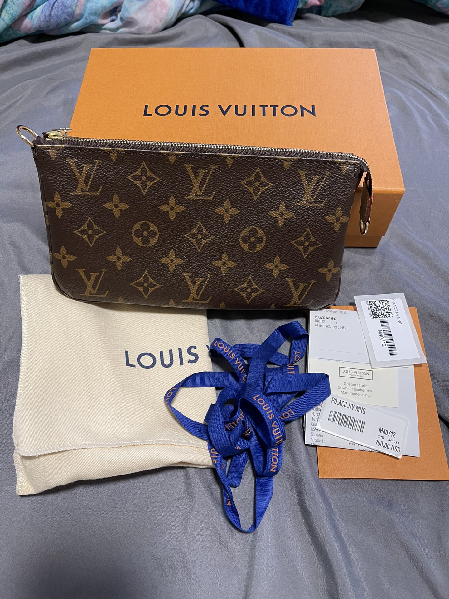 Louis Vuitton Monogram Pochette Accessoires for Sale in Torrance