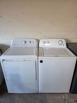 Amana top load washer and Hotpoint GAS dryer