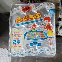 4 Cookie Molds New