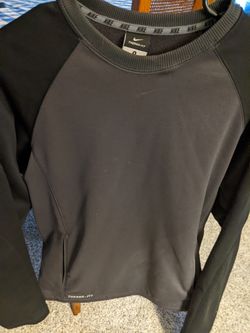 Nike pull over m/s