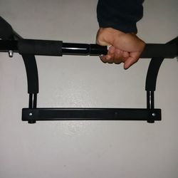 (New) Pull up bar