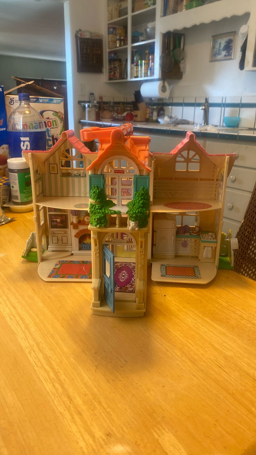 Mattel 2000 Fisher Price Loving Family Sweet Streets Country Cottage