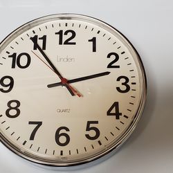 Linden Quartz Wall Clock