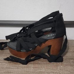 Torrid Ankle Wrap Wooden Heel Women's Shoes Size 8 5