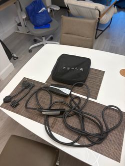 Tesla Mobile Connector