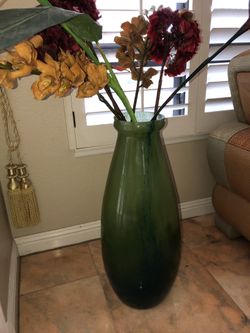 MOUTHBLOWN GLASS VASE unique art piece green