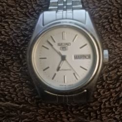 SEIKO 5 AUTOMATIC WOMENS WATCH