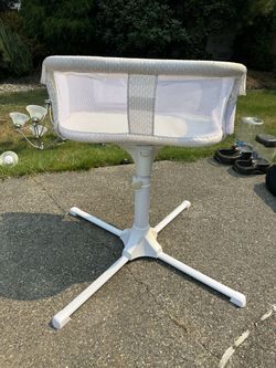 Halo Bassinest Bedside Swivel Sleeper