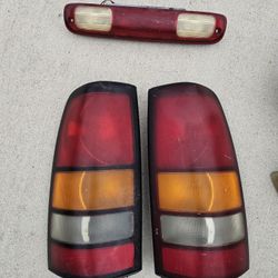 99/06 Chevrolet Silverado Gmc Sierra Tail Lights 