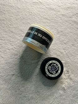 LA Kings Puck