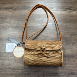 Rattan Bag with Leather Strap and Bow Closure 👜🎀