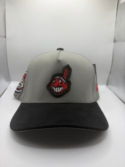 Indians Hat. Brand new Hats. Cachuchas y Gorras nuevas. Western, truckers, and sports hats. Located in HESPERIA. INVENTORY