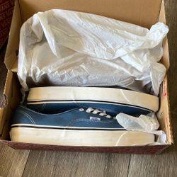 Vans Authentic 44 DX (Anaheim Factory) shoes in the OG Navy colorway, sized as a US Men's 12.0