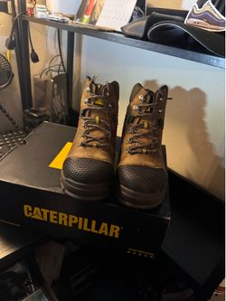 Work boots brand NEW 7.5m