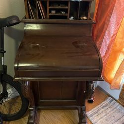 Antique Contains Davenport Desk 