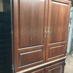 FREE WOODEN CABINET
