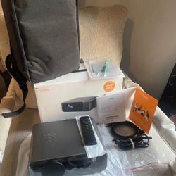 Auto Focus Projector with WiF