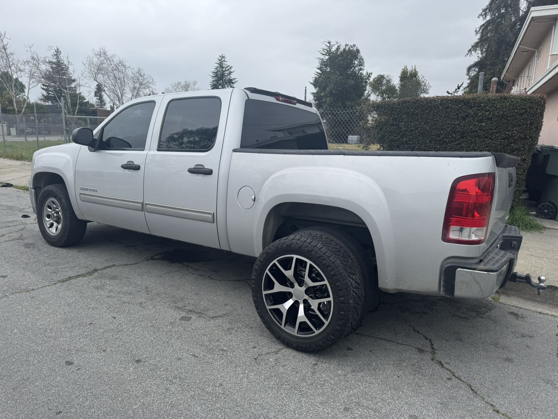 GMC Sierra Rims 22” For Sale New Tires