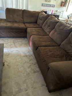 FREE SECTIONAL COUCH