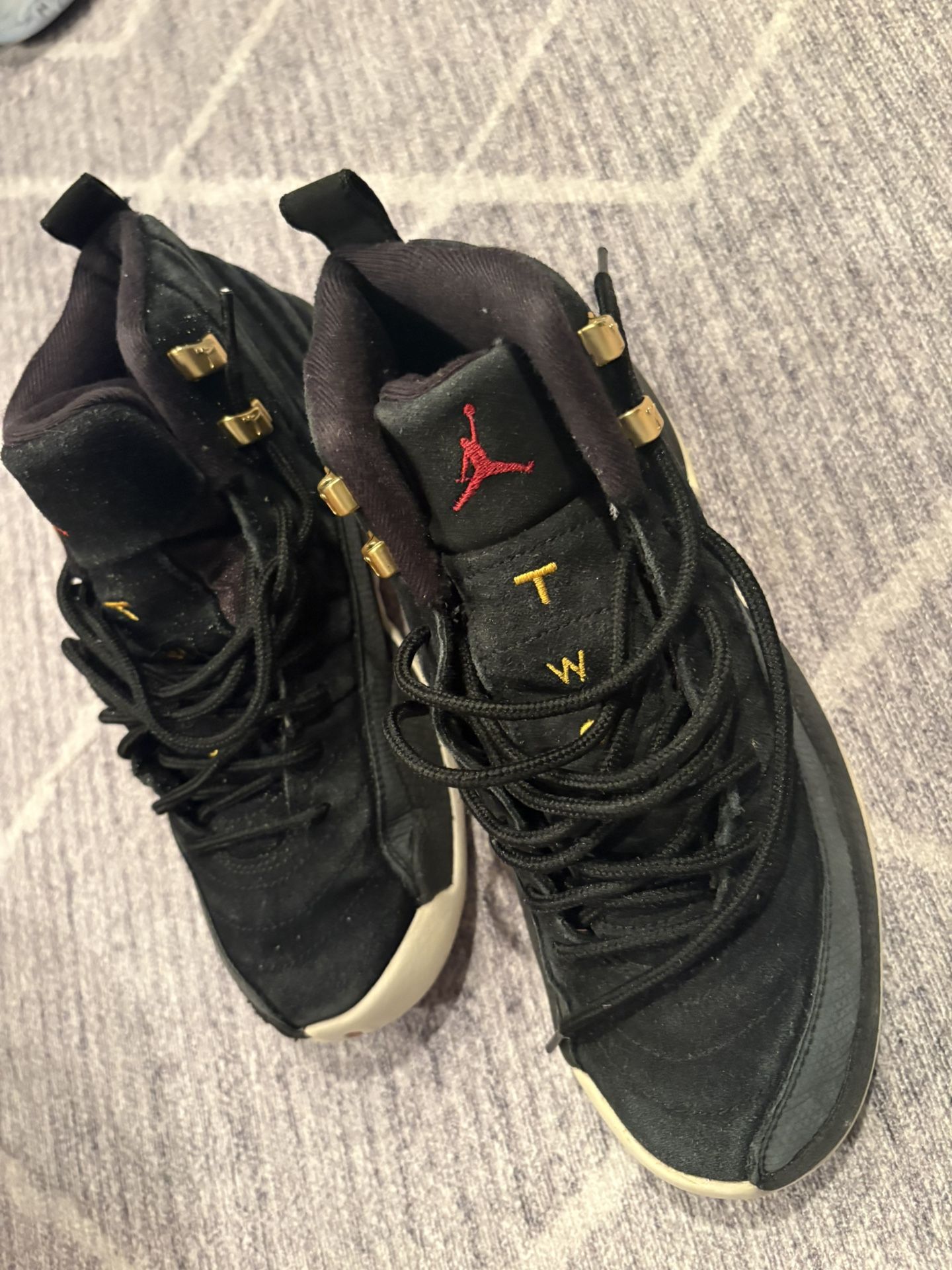 Used Jordan’s Size 6