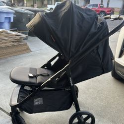 Mom push Stroller