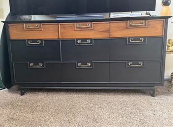 Modern dresser