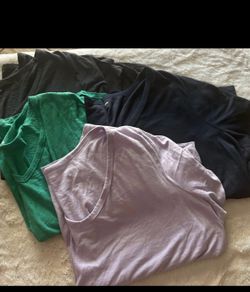4 ladies old navy v neck t shirt 3 x
