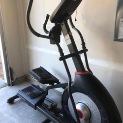 Schwinn 430 Elliptical Trainer 