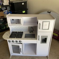 Melissa & Doug Kitchen Set