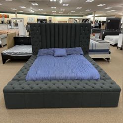 Bed frame With Storage 