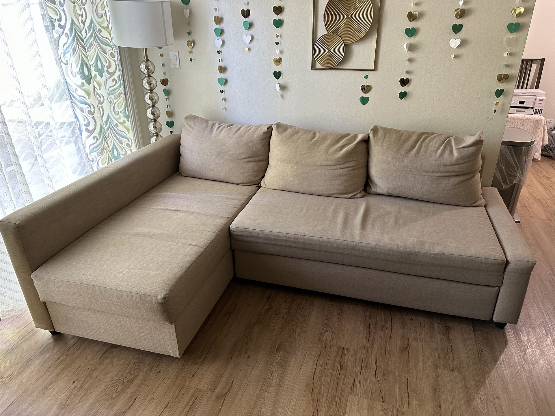 Couch With Storage 60$ 