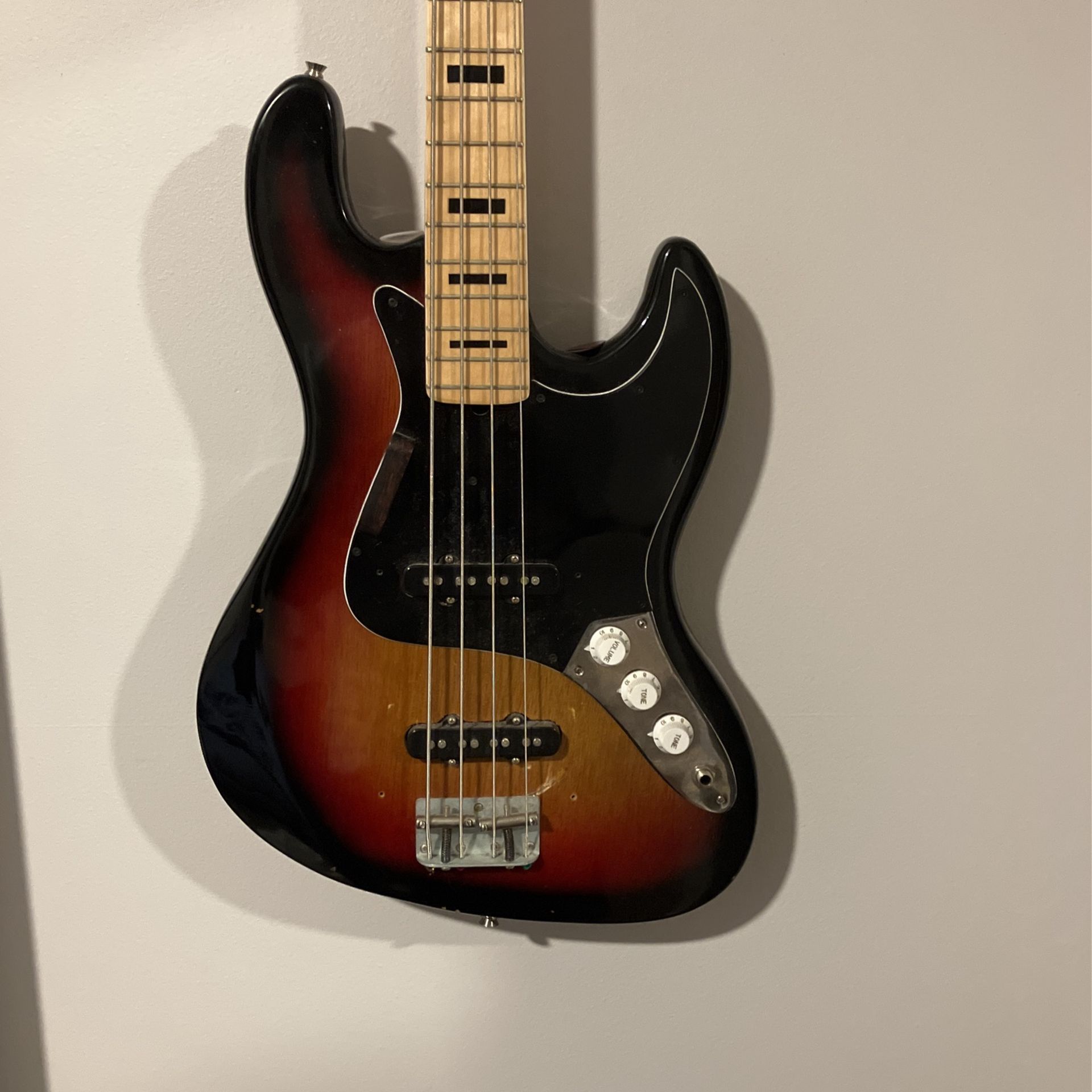 Sekova 4 String Base