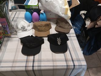 BUNDLE HONOR THE GIFT STRAP BACK HATS